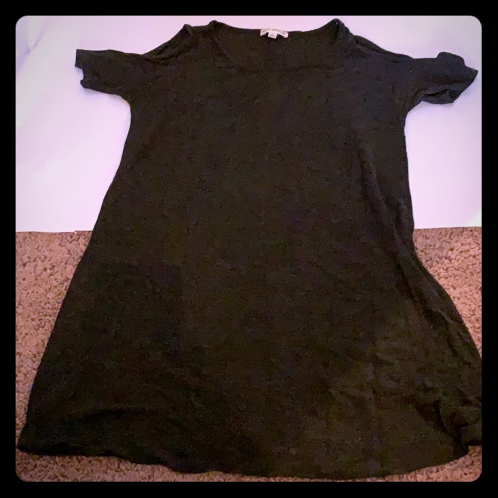 Cold shoulder tunic